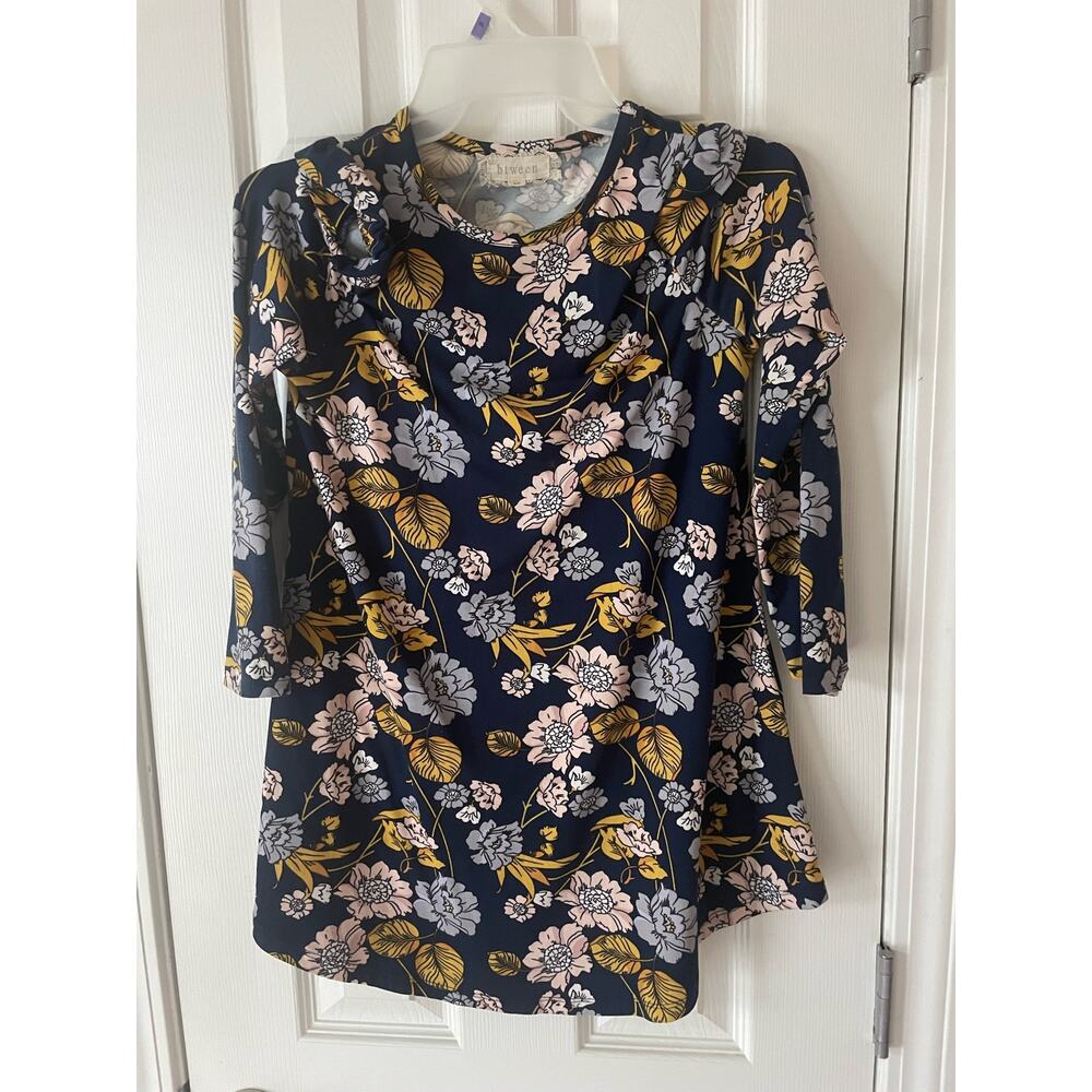 BTween PeekABoo Shoulder, Size 10, Floral Sweater, $22, B50